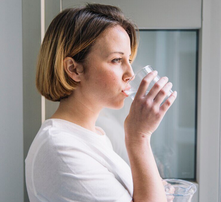 ¿Qué contaminantes eliminan los purificadores de agua?