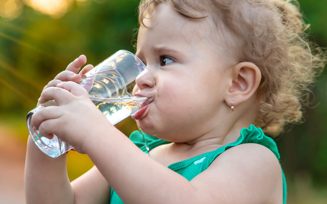 Agua pura para bebés: La importancia de la Luz UV